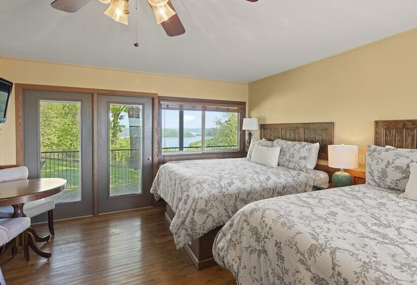 Roadrunner Inn And Log Cabins