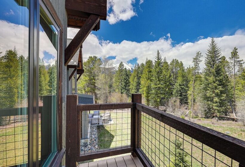 Stunning Silverthorne Home: Hot Tub & On Site Lake