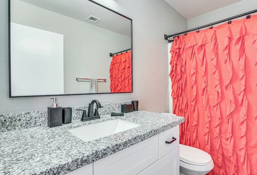 Surprise Home W/ Fenced Yard: Near Spring Training