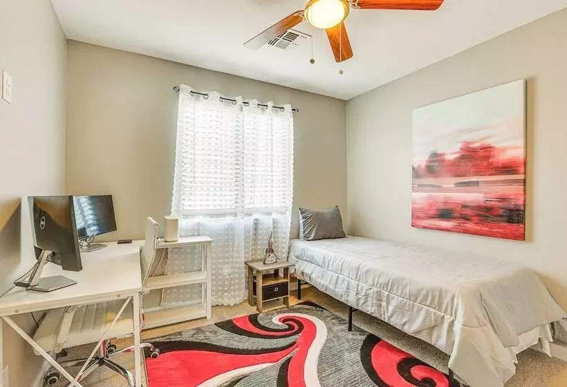 Surprise Home W/ Fenced Yard: Near Spring Training