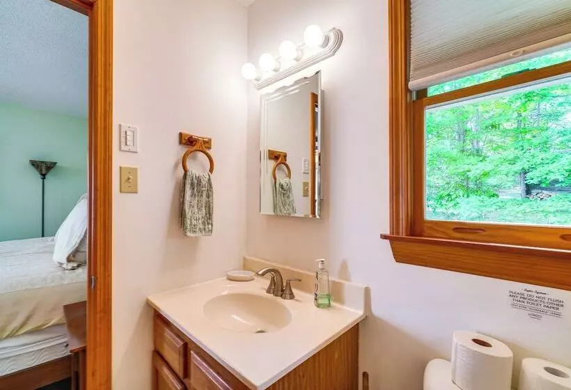 Tallassee Family Home W/ Stunning Smoky Mtn Views