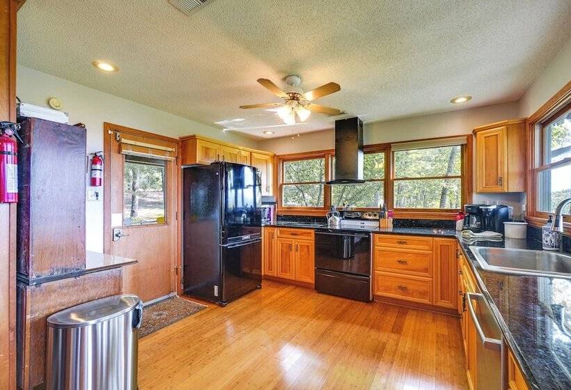 Tallassee Family Home W/ Stunning Smoky Mtn Views