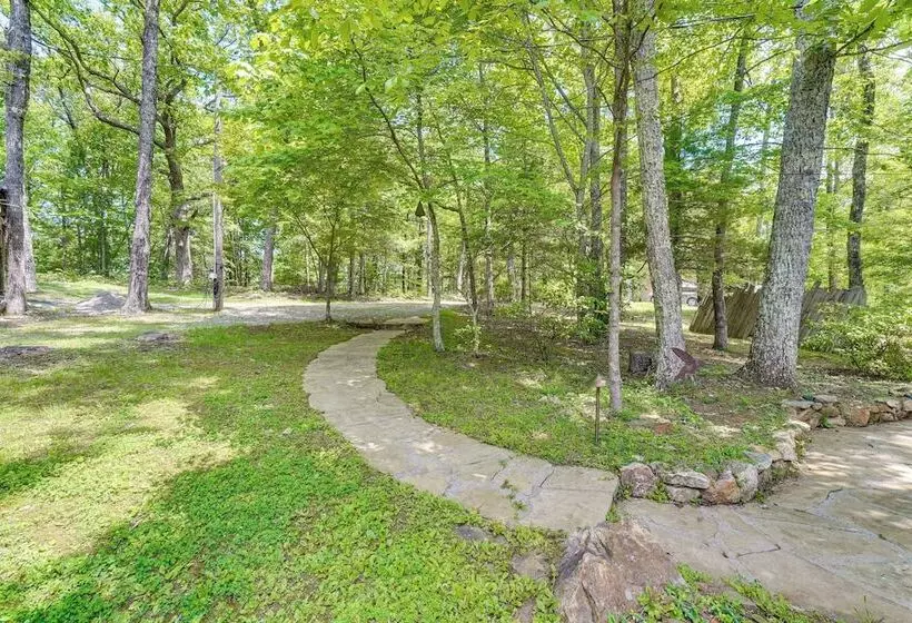 Tallassee Family Home W/ Stunning Smoky Mtn Views