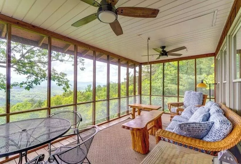 Tallassee Family Home W/ Stunning Smoky Mtn Views