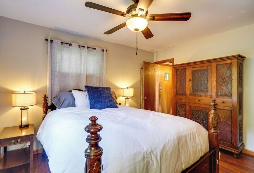 Tallassee Family Home W/ Stunning Smoky Mtn Views