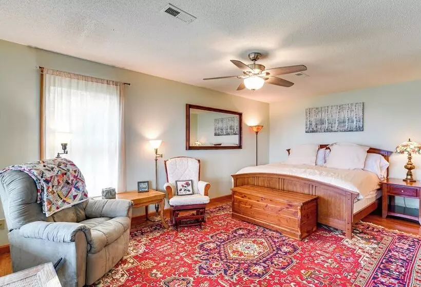 Tallassee Family Home W/ Stunning Smoky Mtn Views