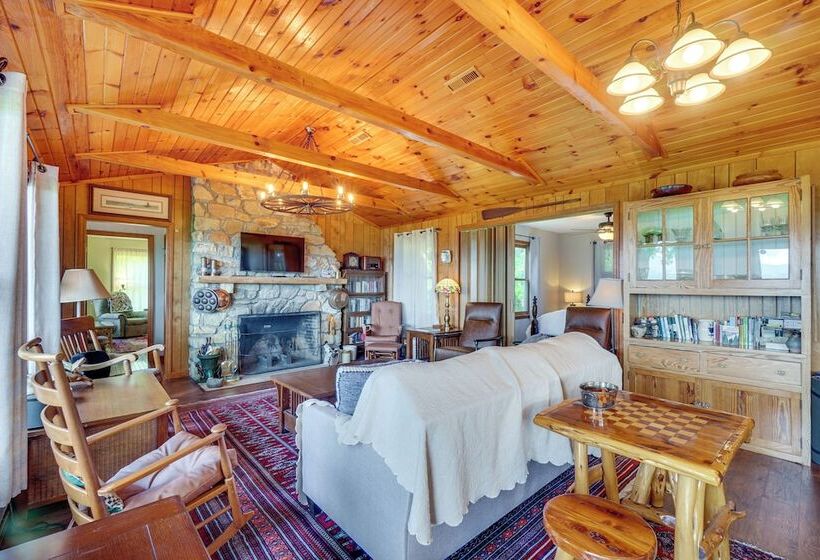 Tallassee Family Home W/ Stunning Smoky Mtn Views