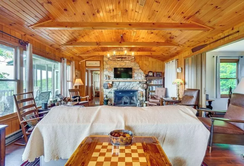 Tallassee Family Home W/ Stunning Smoky Mtn Views