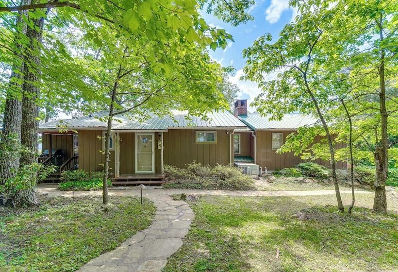 Tallassee Family Home W/ Stunning Smoky Mtn Views