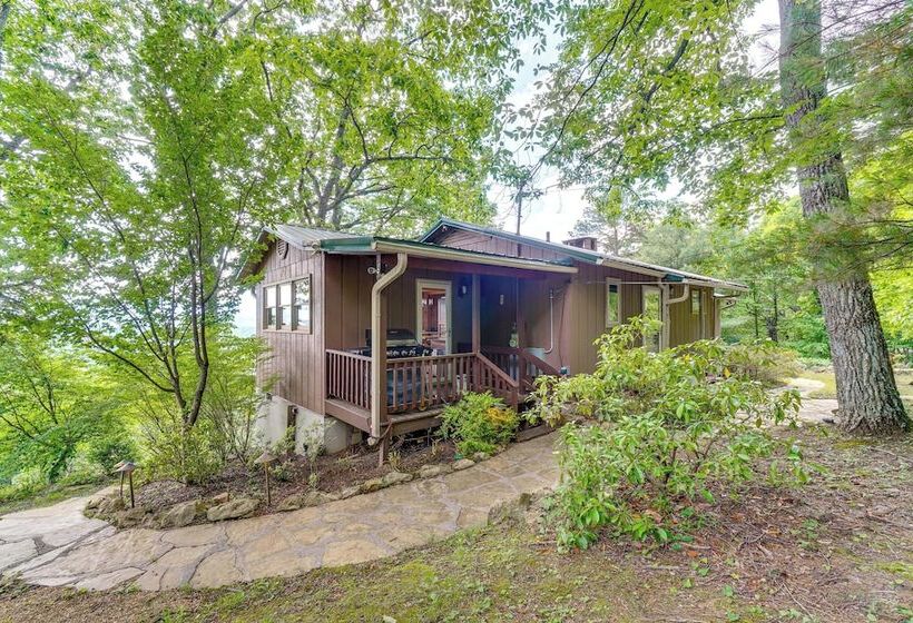 Tallassee Family Home W/ Stunning Smoky Mtn Views