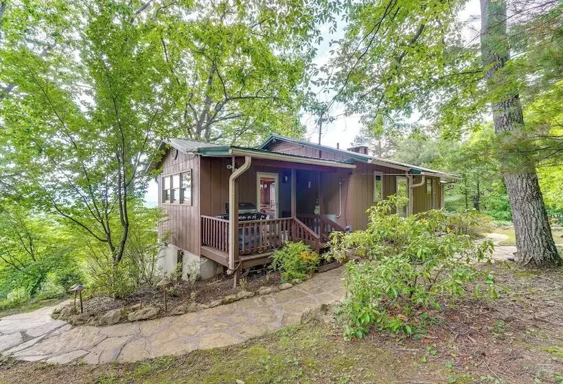 Tallassee Family Home W/ Stunning Smoky Mtn Views