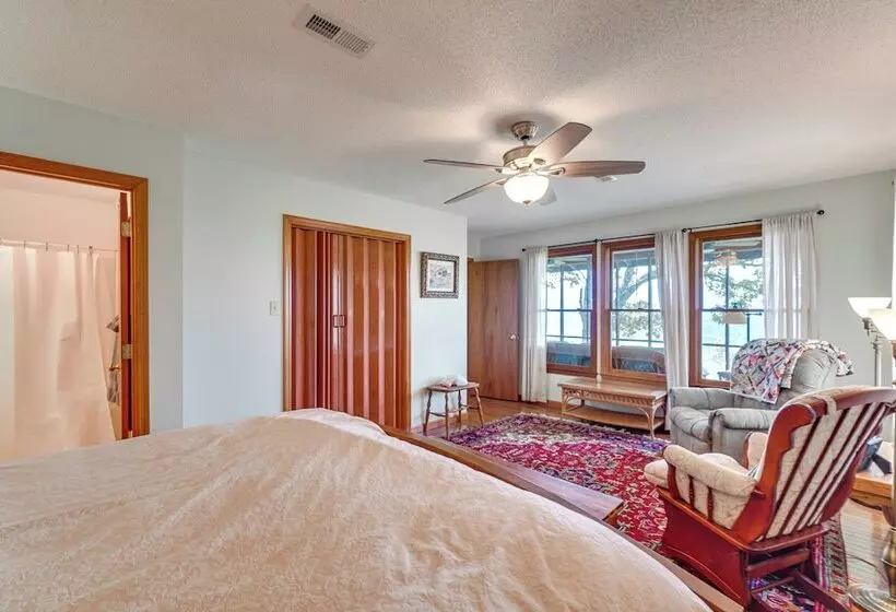 Tallassee Family Home W/ Stunning Smoky Mtn Views