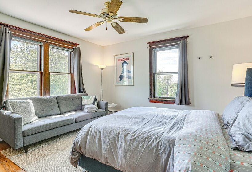 Timeless Jeffersonville Home W/ Private Hot Tub