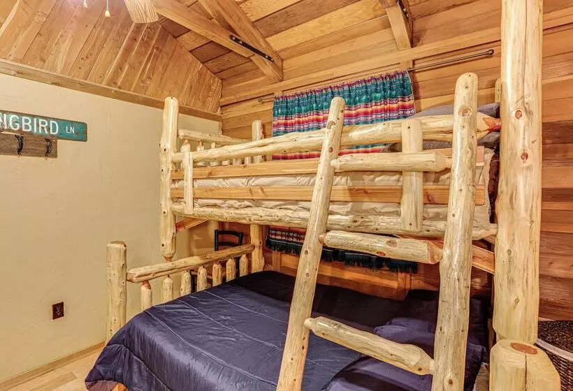 Tumbling Shoals Cabin < 1 Mi To Beaches & Boating!