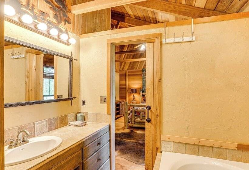 Tumbling Shoals Cabin < 1 Mi To Beaches & Boating!