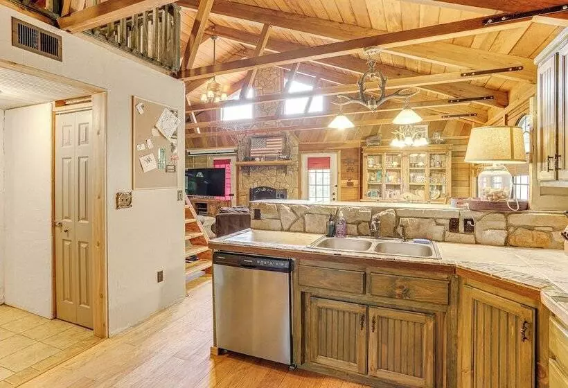 Tumbling Shoals Cabin < 1 Mi To Beaches & Boating!