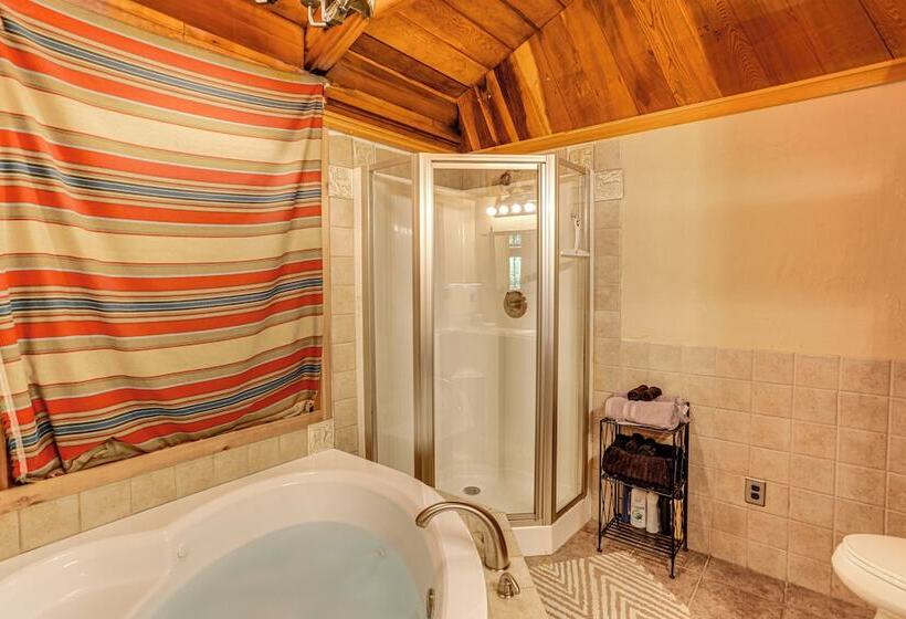 Tumbling Shoals Cabin < 1 Mi To Beaches & Boating!