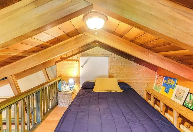 Tumbling Shoals Cabin < 1 Mi To Beaches & Boating!