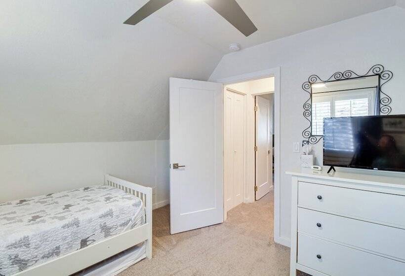 Updated Pinetop Home: 5 Mi To Woodland Lake Park!