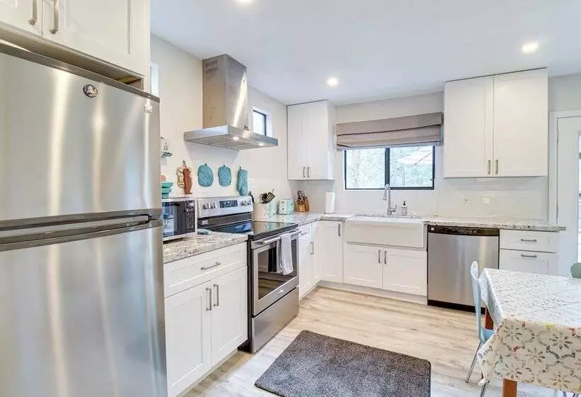 Updated Pinetop Home: 5 Mi To Woodland Lake Park!