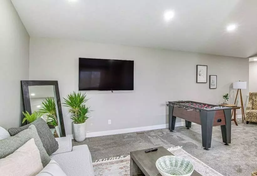 Utah Retreat W/ Patio, Gas Grill & Mountain Views!