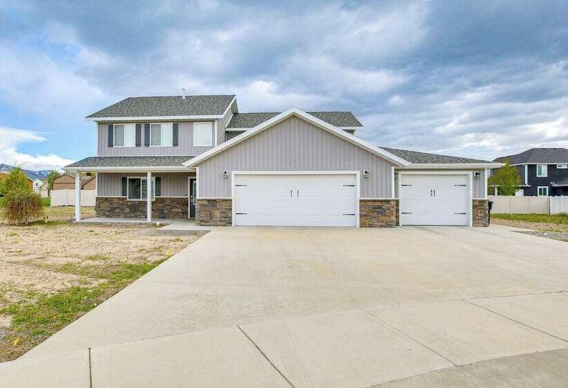 Utah Retreat W/ Patio, Gas Grill & Mountain Views!