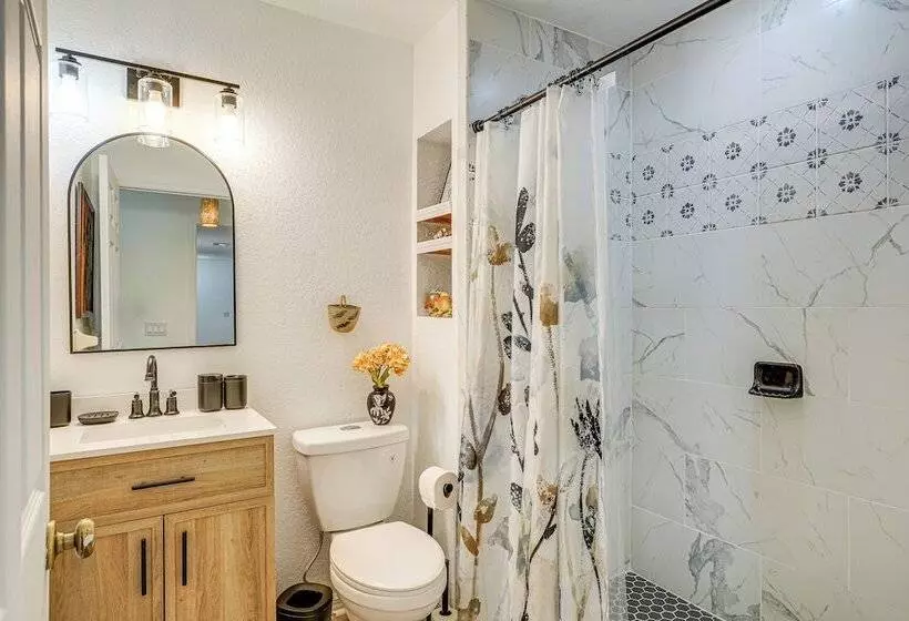 Waterfront Home On Crooked Lake W/ Game Room!