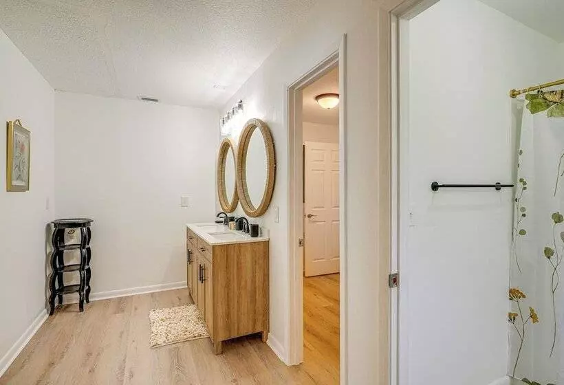 Waterfront Home On Crooked Lake W/ Game Room!