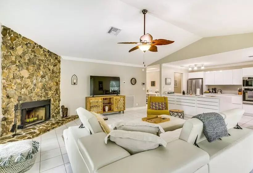 Wellington Vacation Rental: Private Saltwater Pool