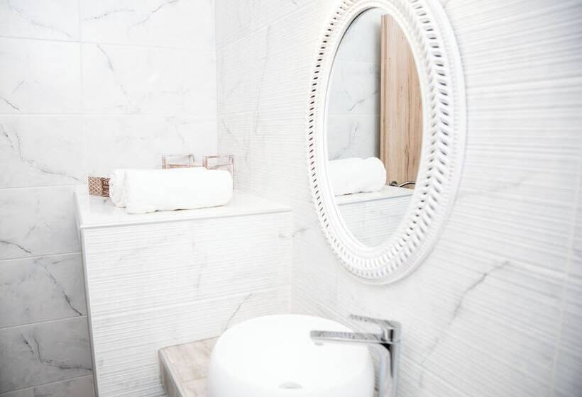 White Cave Villas Residence