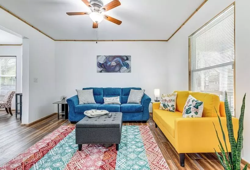 Charming Home   2 Mi To Niagara Falls State Park!