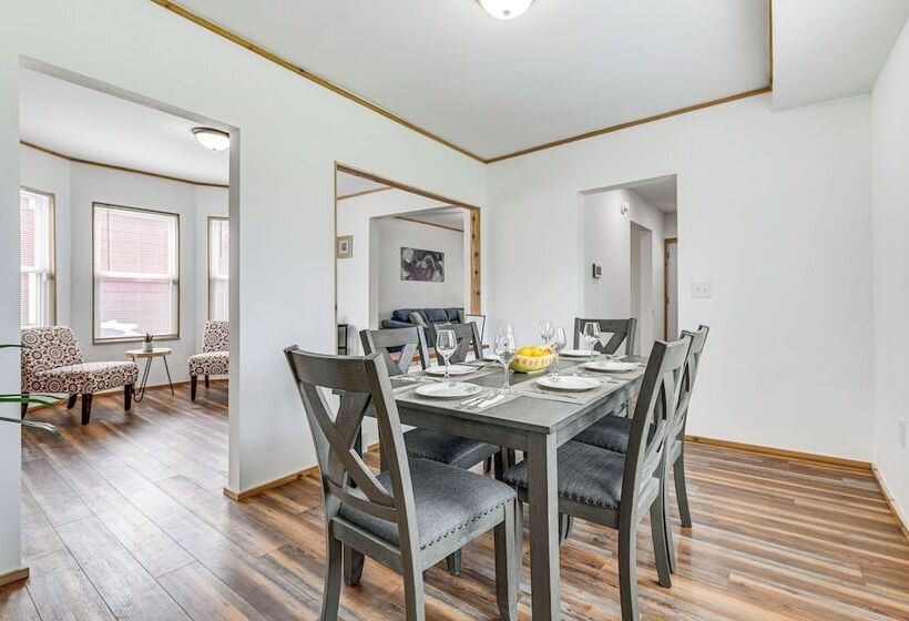 Charming Home   2 Mi To Niagara Falls State Park!