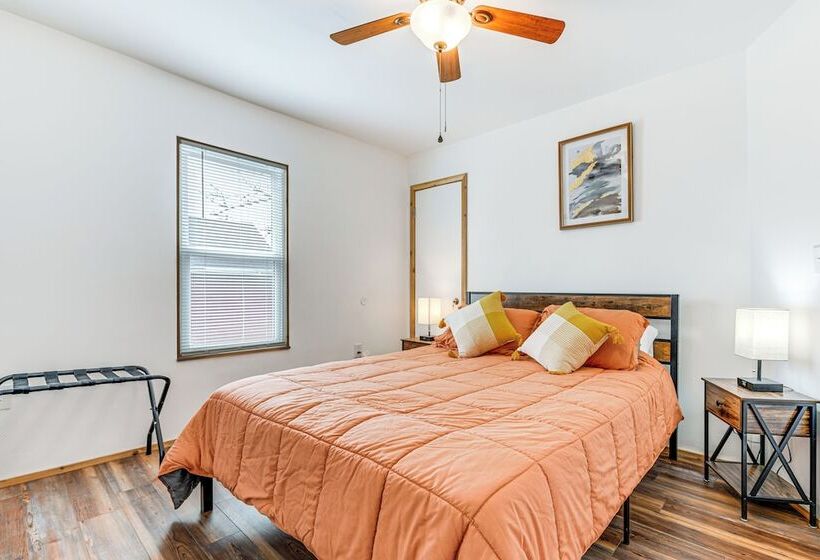 Charming Home   2 Mi To Niagara Falls State Park!