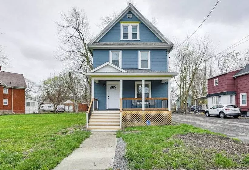 Charming Home   2 Mi To Niagara Falls State Park!