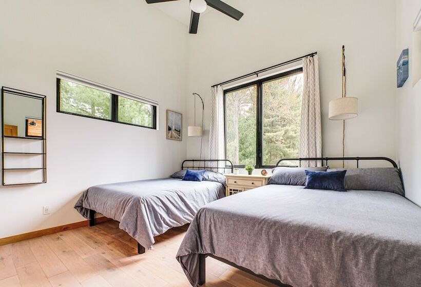 Chic Bellaire Home W/ Outdoor Kitchen On Clam Lake