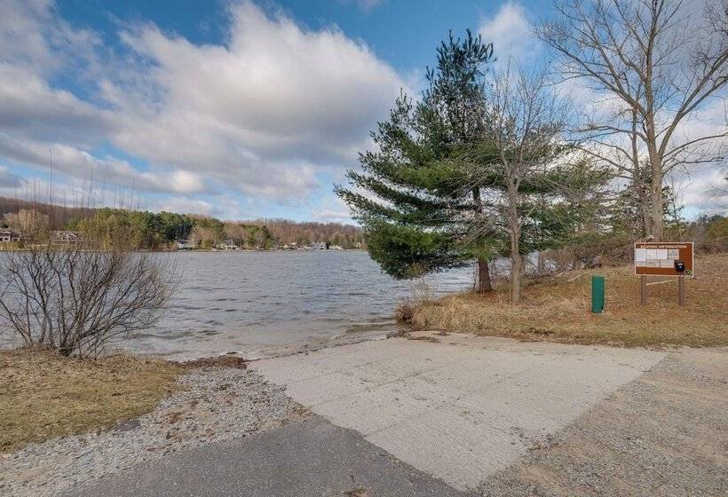 Chic Bellaire Home W/ Outdoor Kitchen On Clam Lake