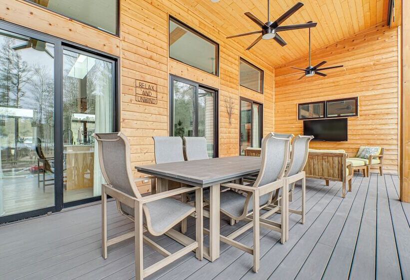 Chic Bellaire Home W/ Outdoor Kitchen On Clam Lake