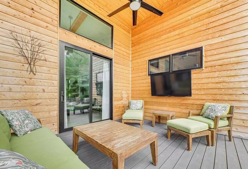 Chic Bellaire Home W/ Outdoor Kitchen On Clam Lake