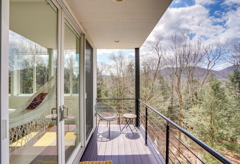 Contemporary Catskills Area Retreat W/ Deck!