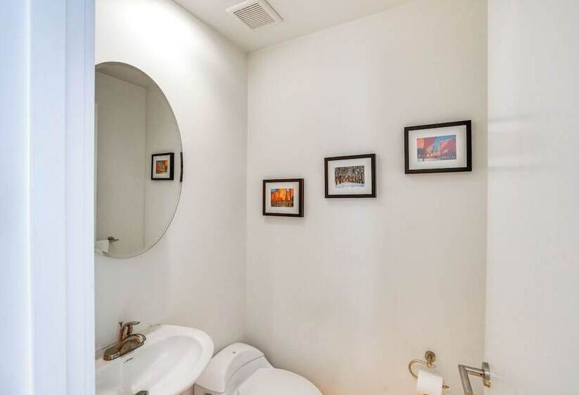 Contemporary Catskills Area Retreat W/ Deck!