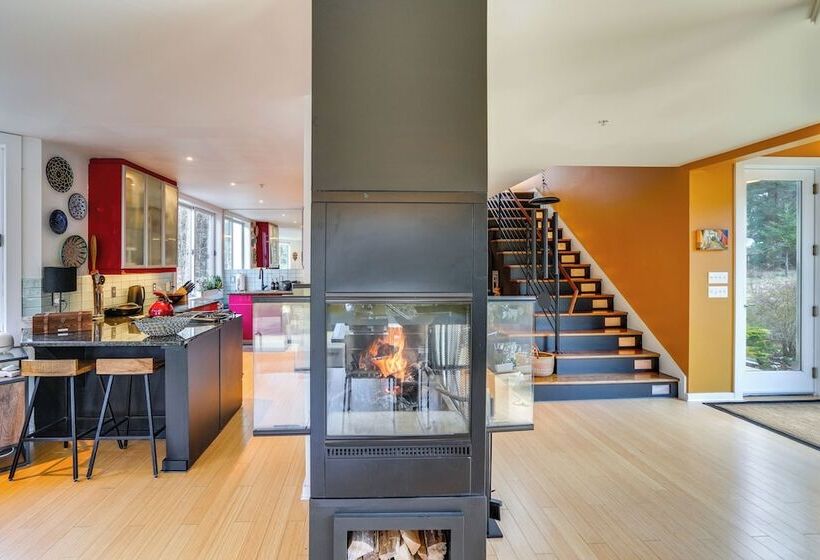 Contemporary Catskills Area Retreat W/ Deck!