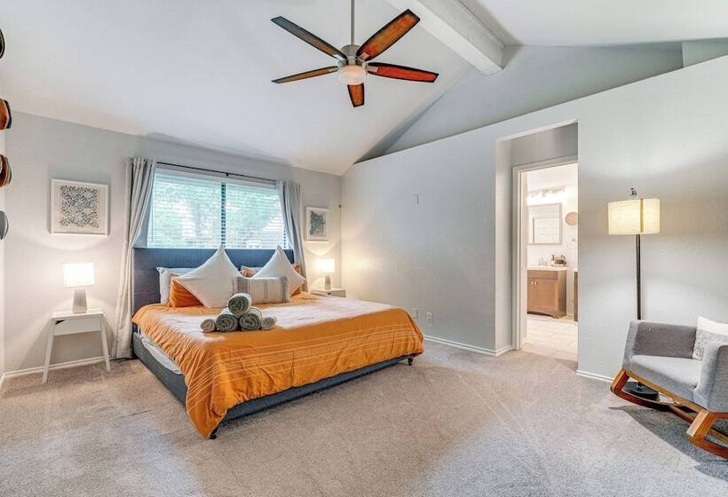 Modern Cedar Park Home: 20 Mi To Downtown Austin!