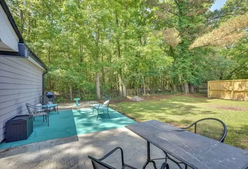 Cozy Goose Creek Escape W/ Patio & Grill