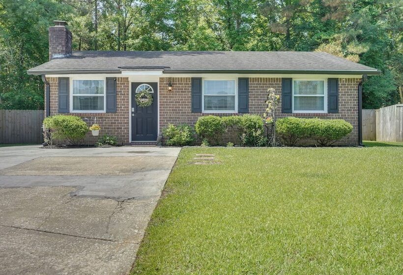 Cozy Goose Creek Escape W/ Patio & Grill