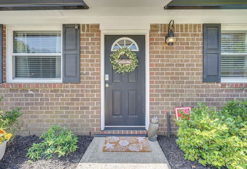 Cozy Goose Creek Escape W/ Patio & Grill