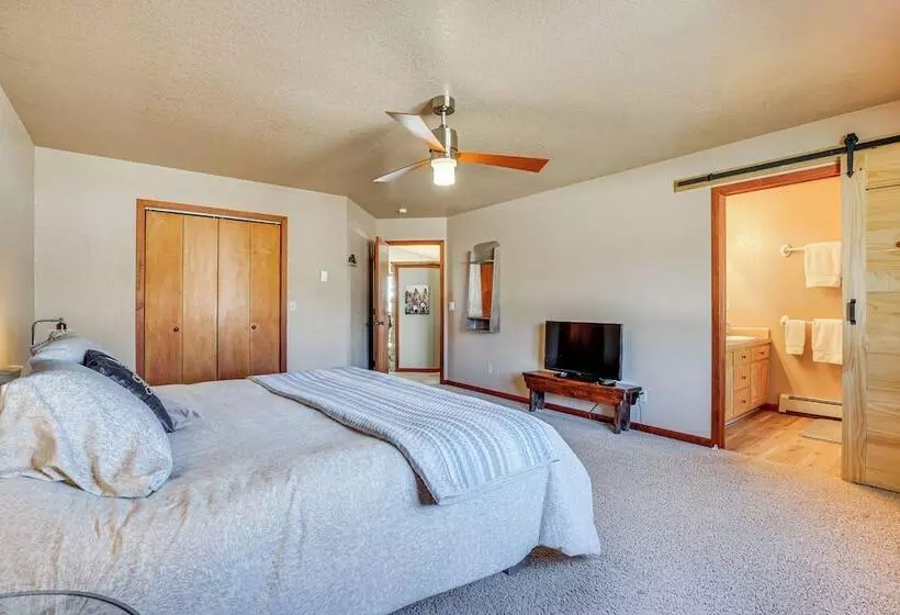 24str 00027 Fairplay Cabin W/ Mountain Views!