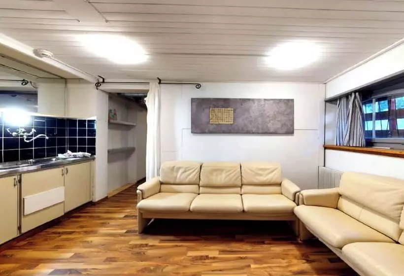 ホテル Gadmen Alpenrose Switzerland