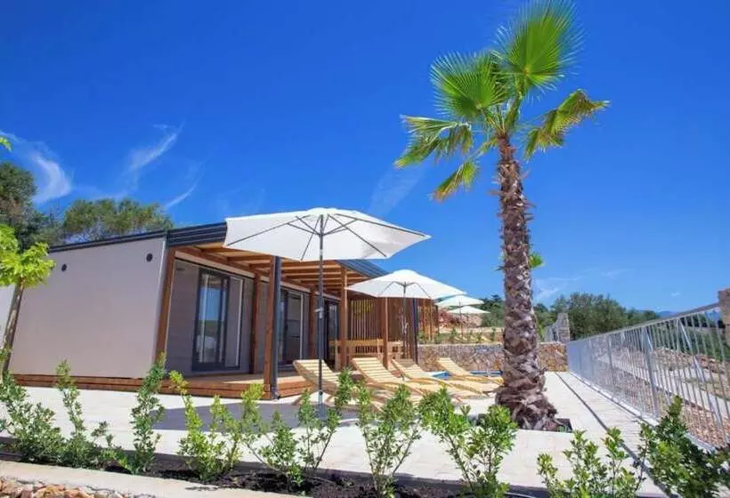 Hotelli Lastura Mobile Homes