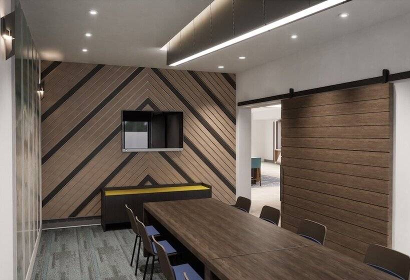 בית מלון כפרי Holiday Inn Express & Suites Fort Walton Beach Eglin Area, An Ihg