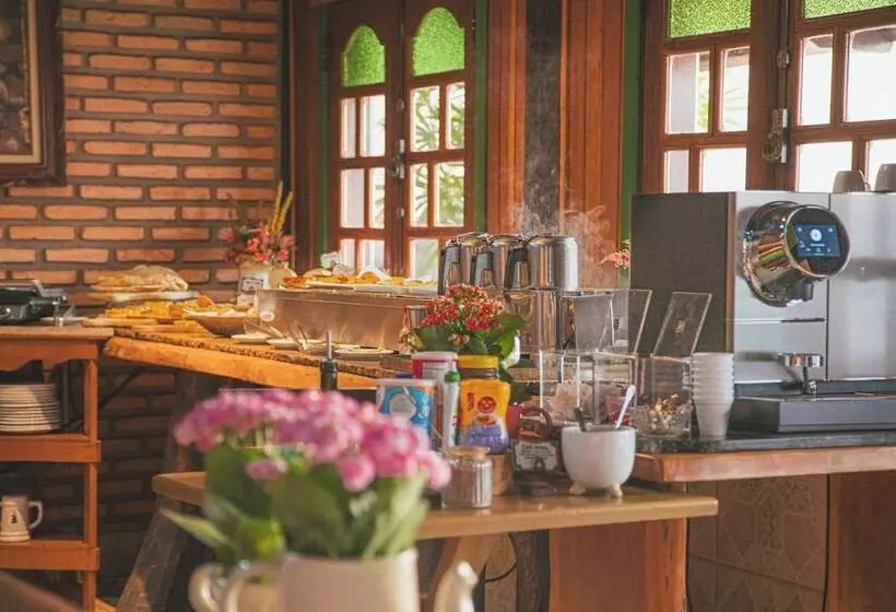 Hotelli Italian Palace